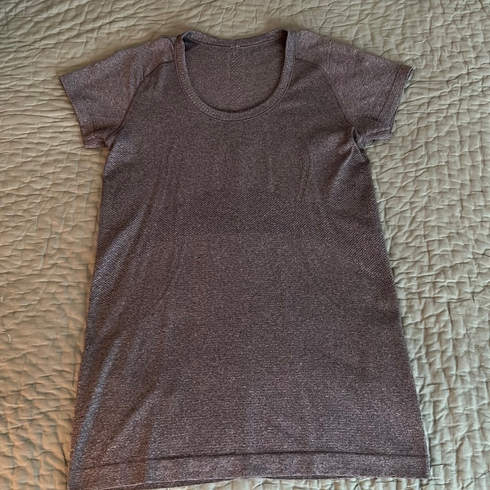 Lululemon swift Tee